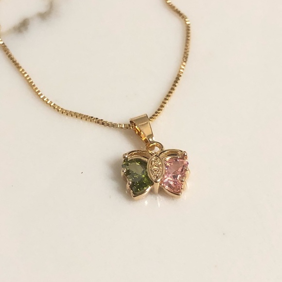 18k Gold Filled Butterfly 🦋 CZ Necklace - Picture 5 of 6